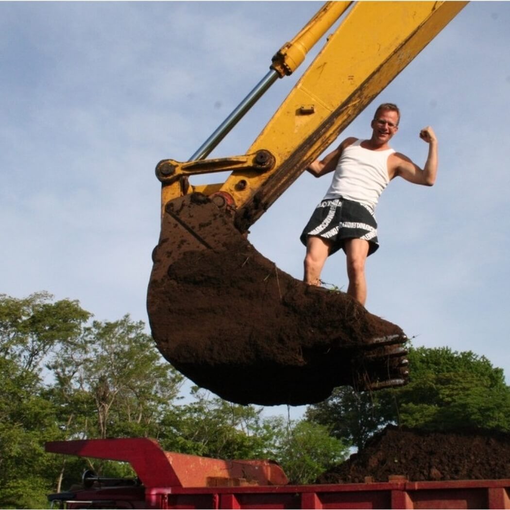 Pieter when constructing the runway Pieter when constructing the runway