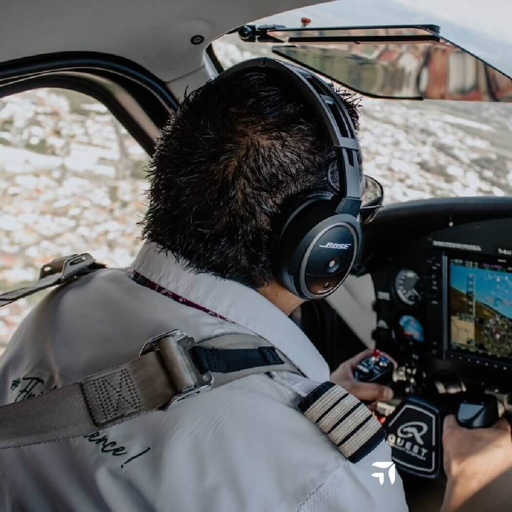 Pilot in charter flight to Airport Samara