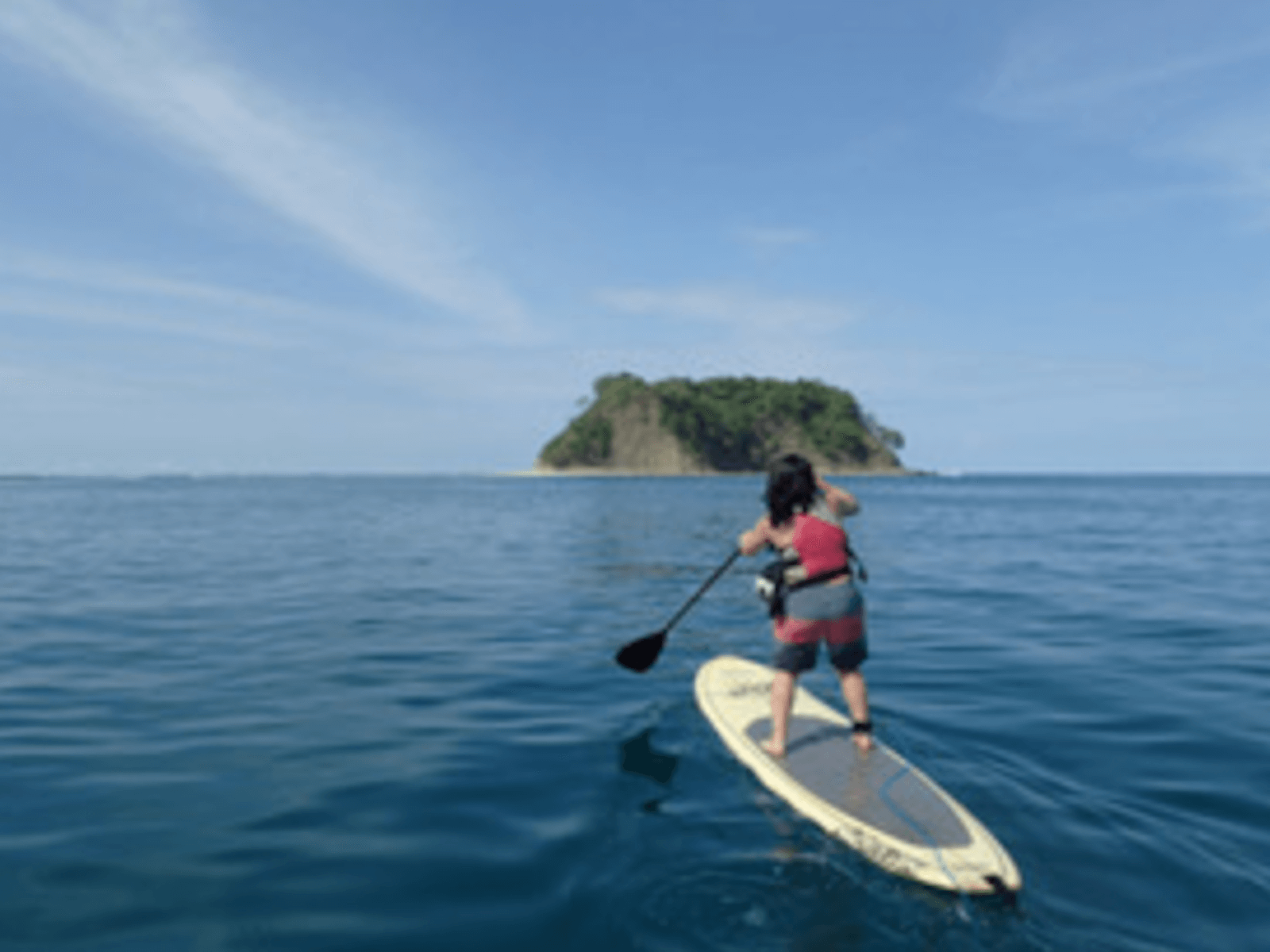 Sup padling in Samara Beach